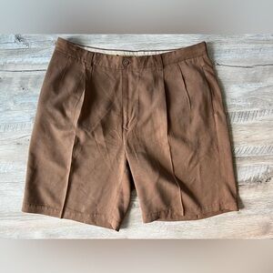 Tommy Bahama Classic Fit Pleated Mens Brown Silk Shorts Size 38